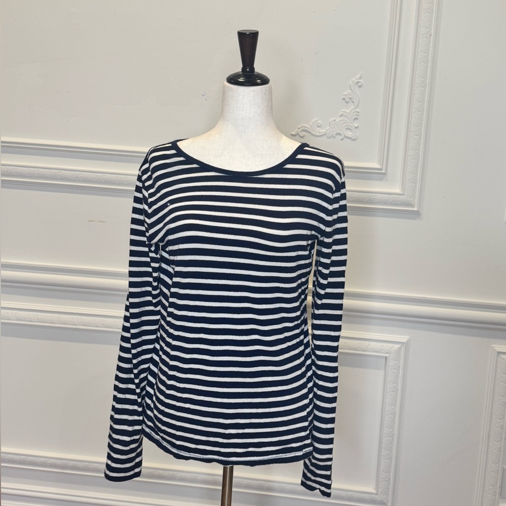 GAP Women's Long Sleeve Top - Dark Blue and White Stripes
